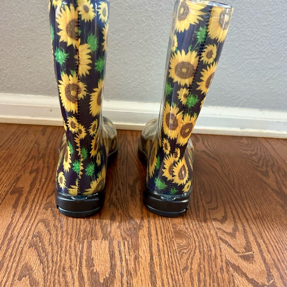 Rain/Garden Boots Water Proof Navy Yellow Fishermancore Sunflowers Size 37/6.5 - Picture 5 of 9